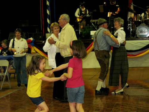 With live music pouring into the hall many couldnt resist a dance or two 2